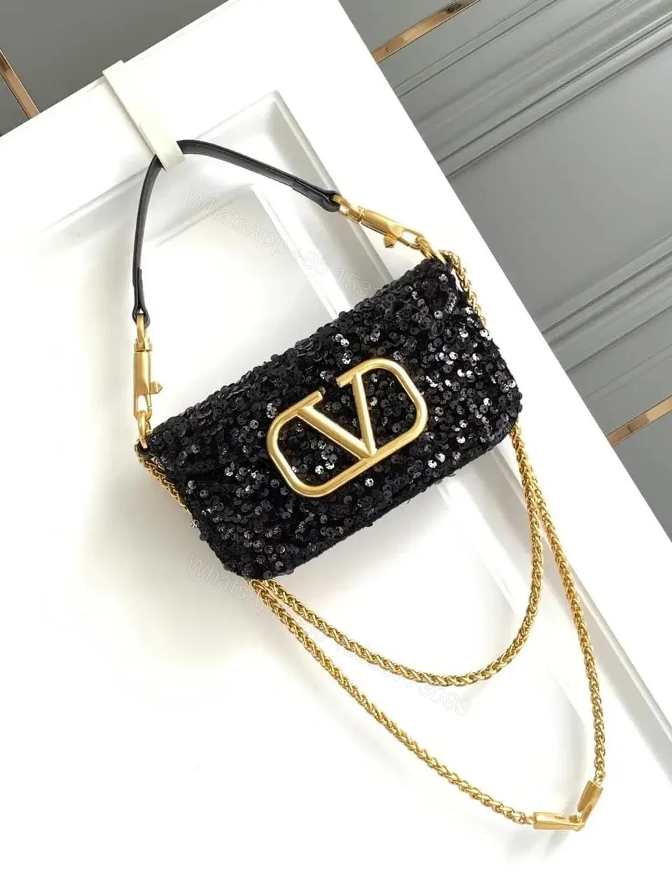 VALENTINO — view 1