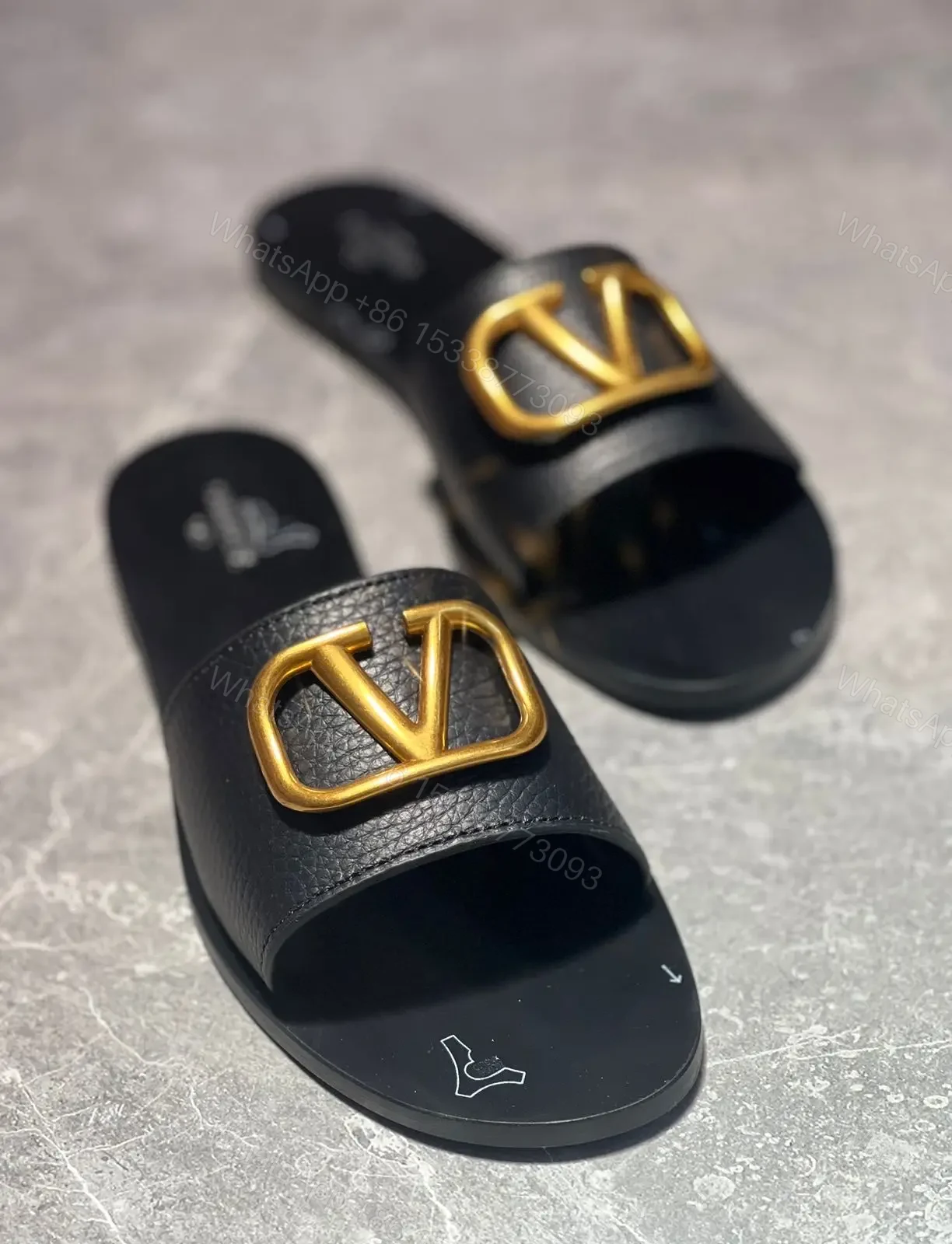 VALENTINO — view 1