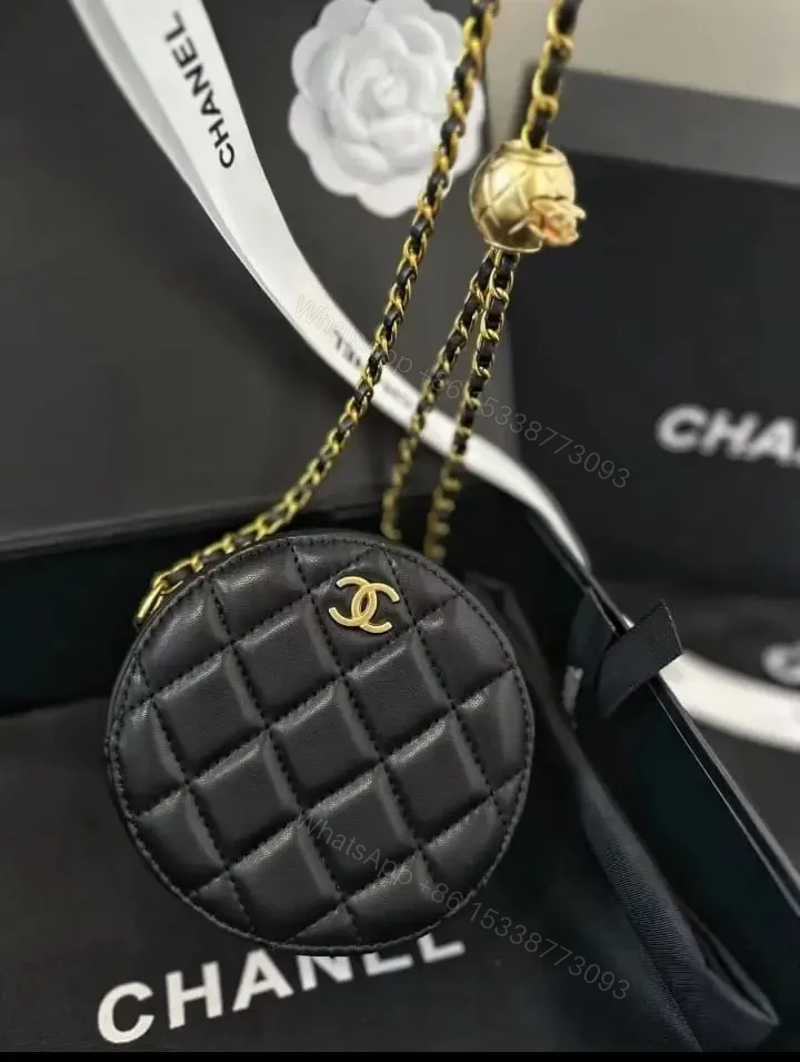 CHANEL — view 1