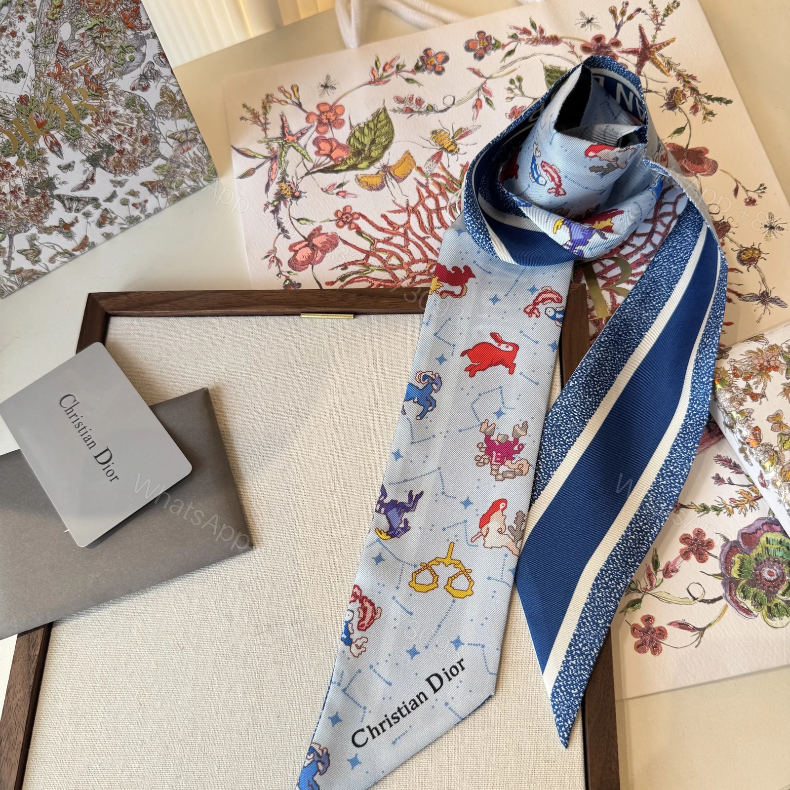 Dior高仿星座雙面絲巾髮帶 淺藍色法式精品窄版飄帶 — view 1