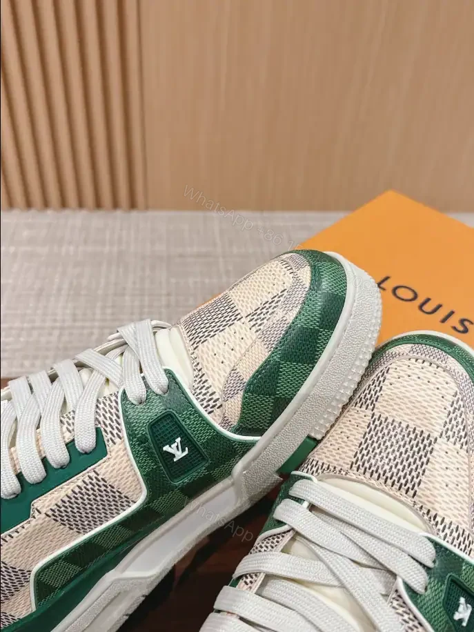 View 10 of LV TRAINER SNEAKER – LSVT404