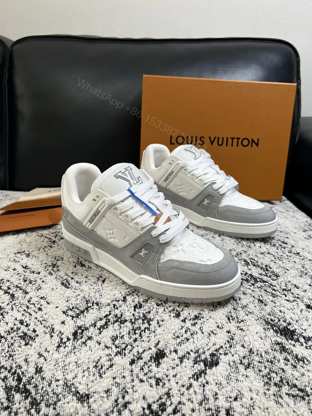 LV 一比一男士休閒鞋 白灰拼接牛皮低筒板鞋 百搭運動鞋 — view 1