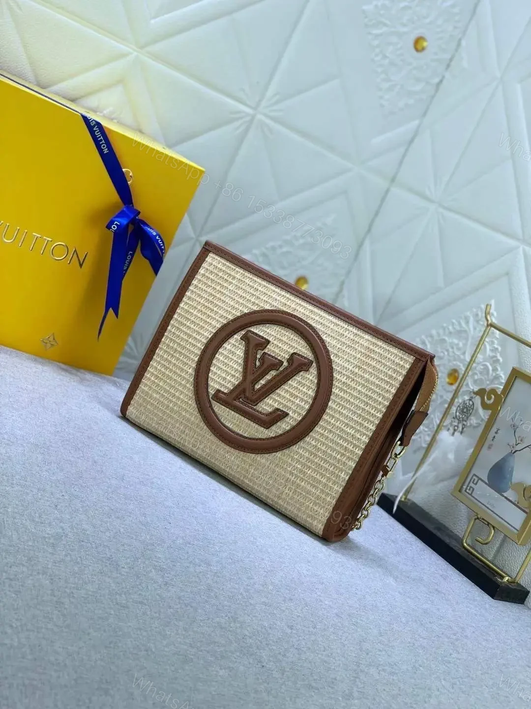 LOUIS VUITTON — view 1