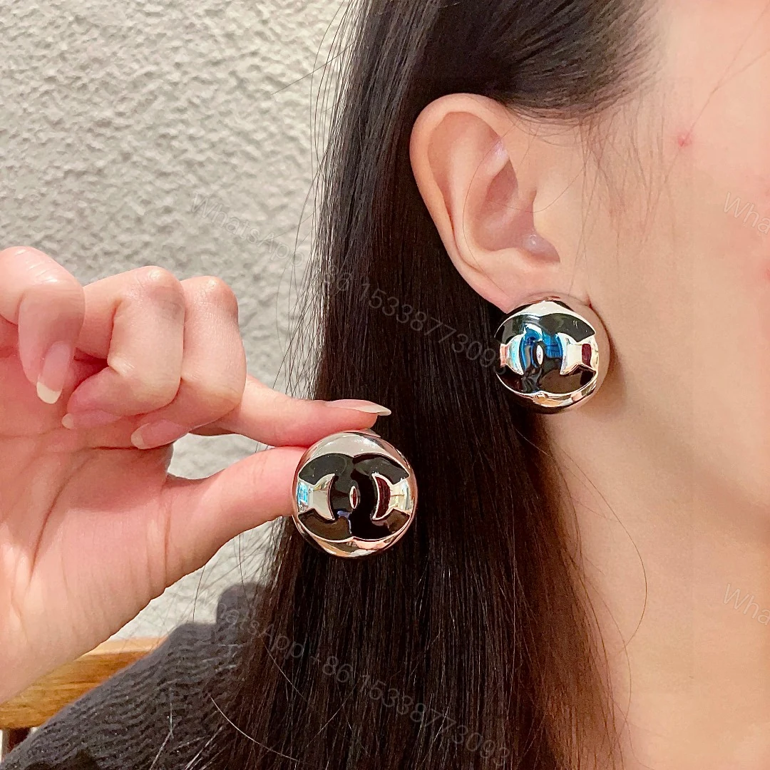 Chanel一比一大圓耳環黑金配色女款立體Logo時尚飾品 — view 1