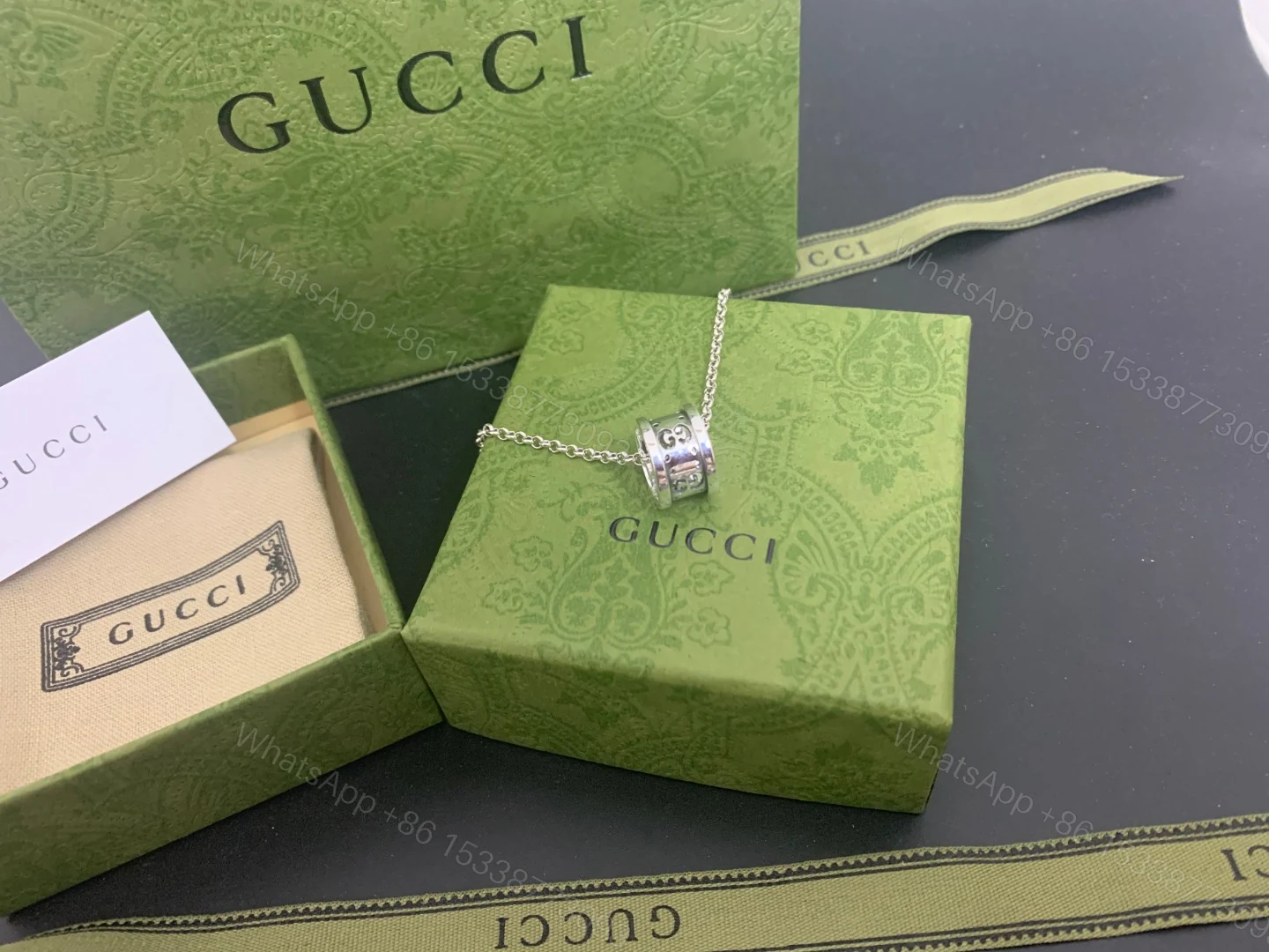 GUCCI公分綠紋寶石雙G吊墜項鍊 高端設計款 — view 1
