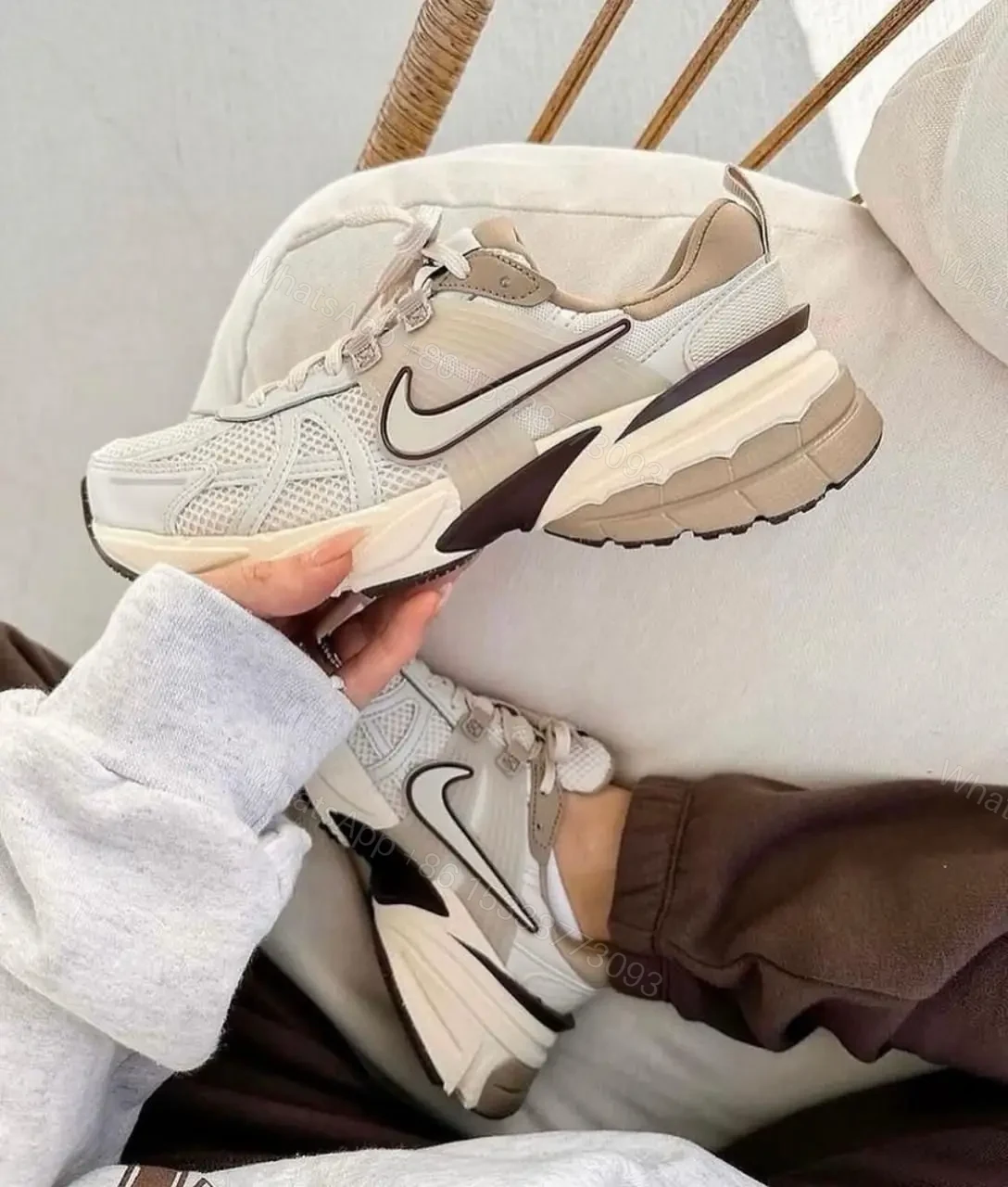 Nike V2K Run Light Orewood Brown — view 1