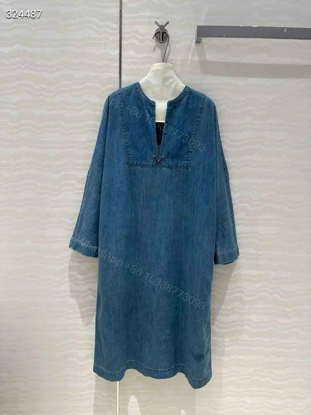 VALENTINO — view 1
