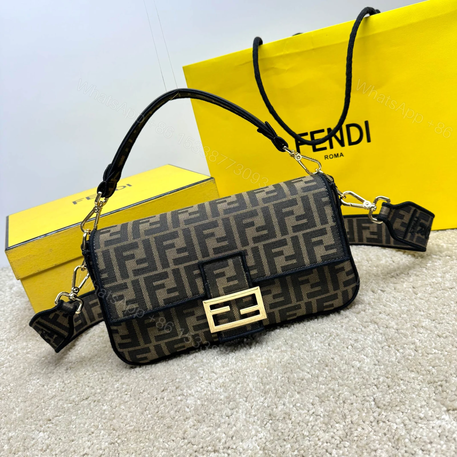 Fendi高仿豹紋毛絨Baguette法棍包 秋冬時尚鏈條斜背包 咖啡色 — view 1