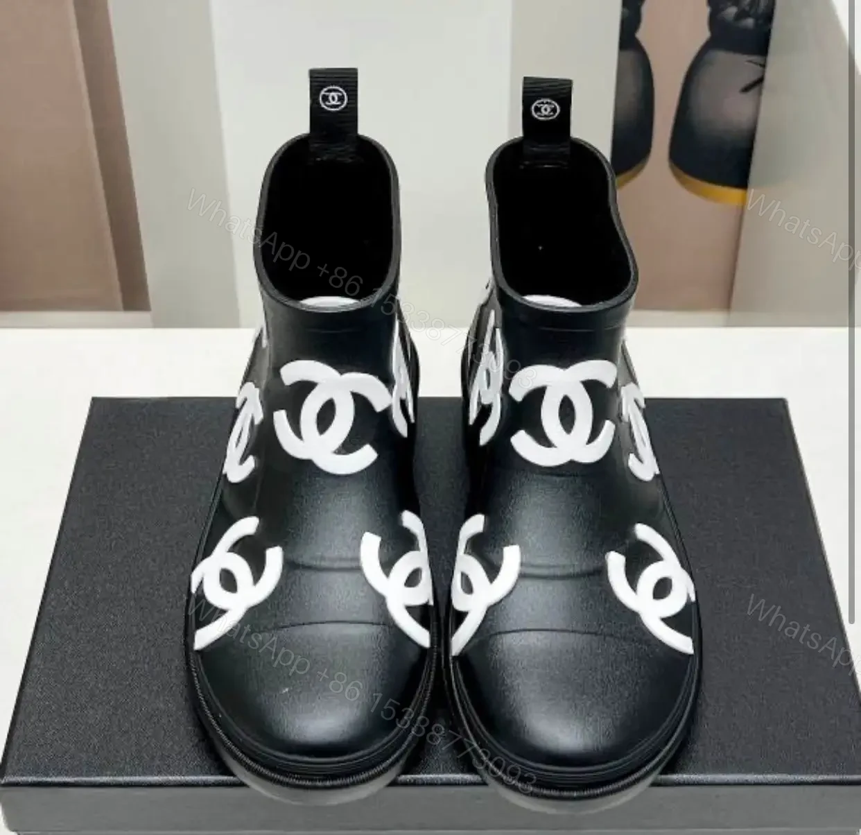 CHANEL — view 1