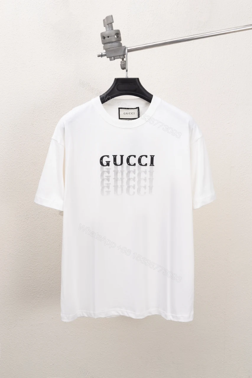 Gucci高仿白色男款T恤 品牌漸層字樣夏日清新單品 — view 1