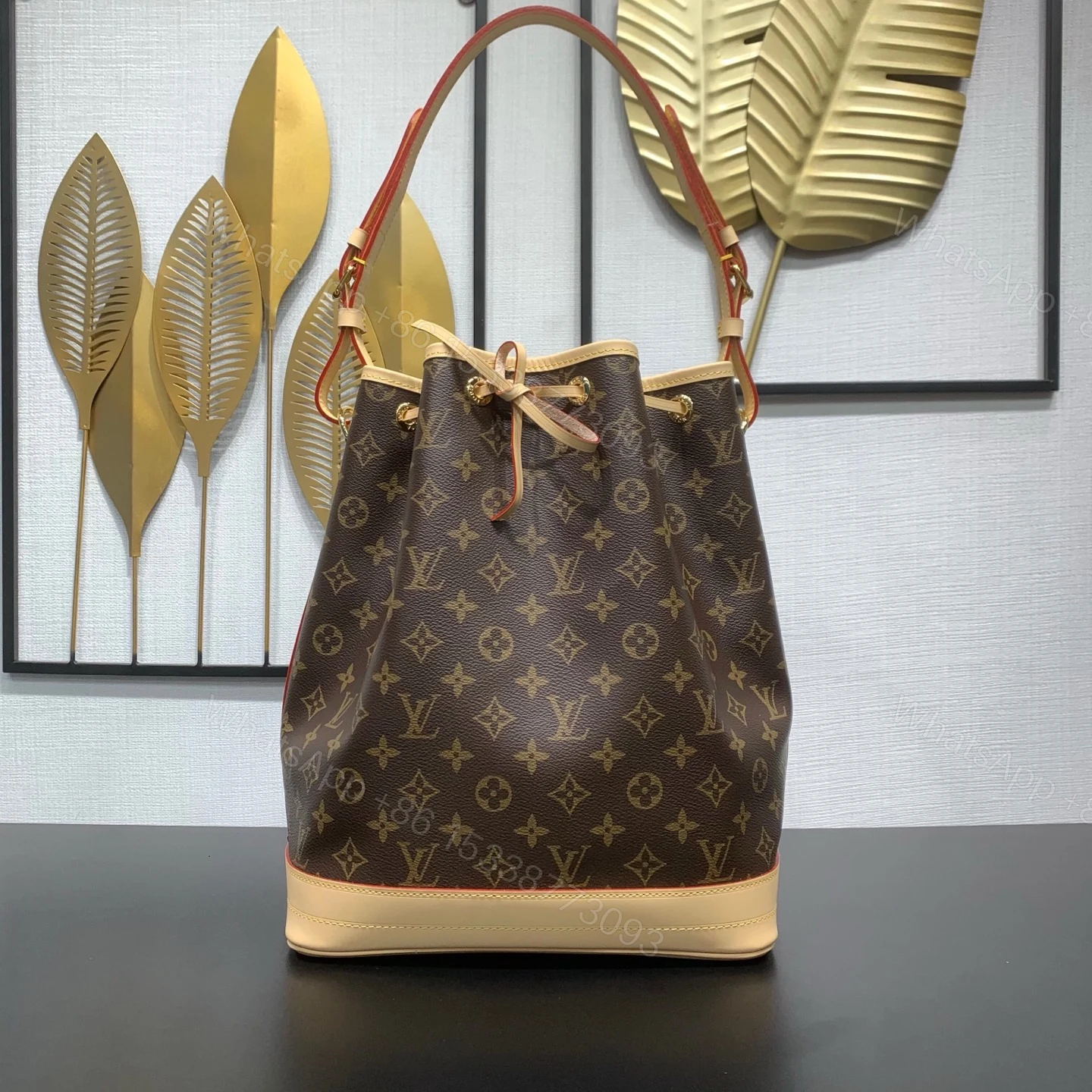 LV 原單 女款 Noé 經典老花水桶包 單肩斜背包 — view 1
