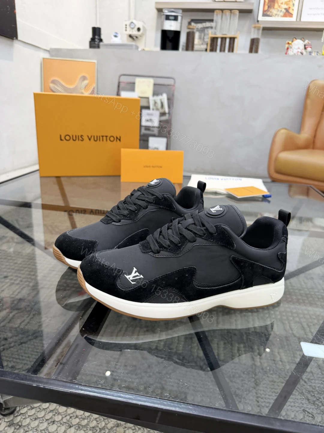 LV A貨男士運動休閒鞋黑色低調百搭舒適耐穿款 — view 1