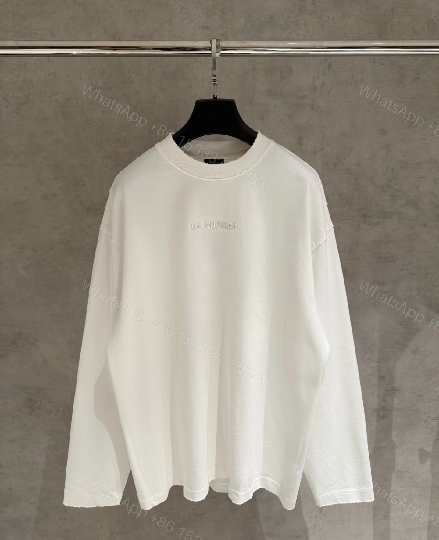 Balenciaga 高仿白色浮雕LOGO長袖T恤 立體質感百搭單品 — view 1