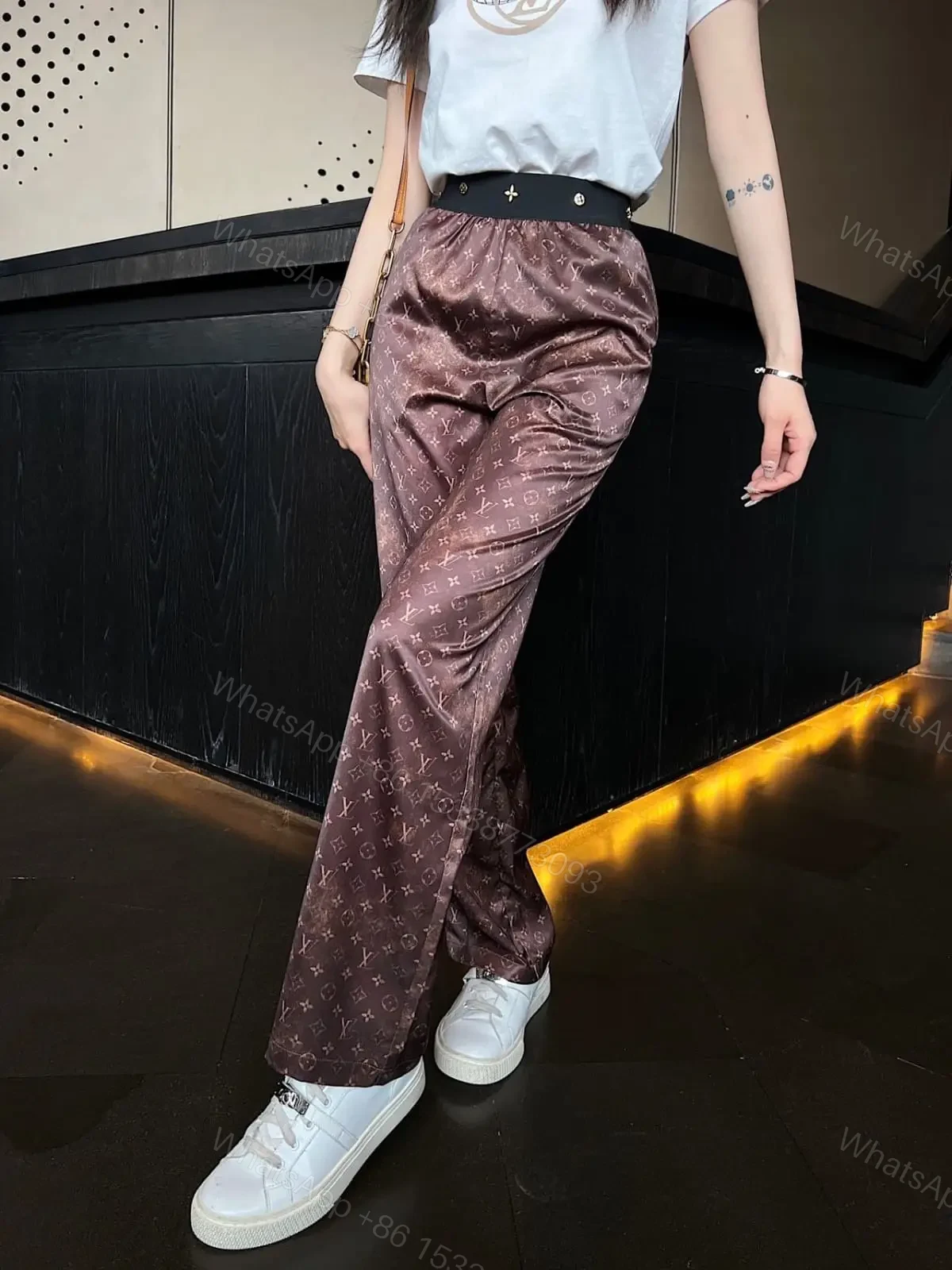 LOUIS VUITTON — view 1