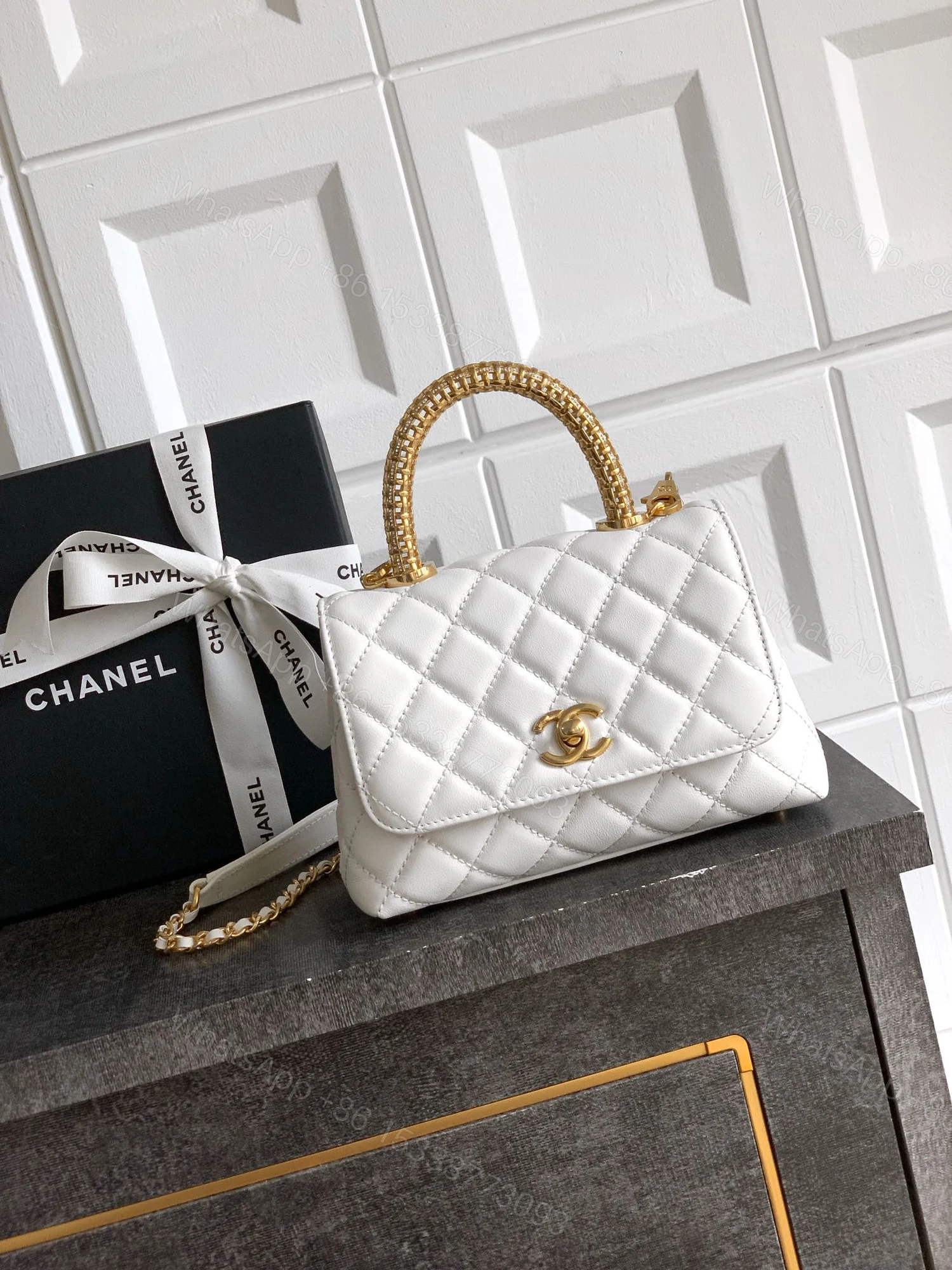 Chanel 高仿 女款 Coco Handle 小號菱格手提包 白色 百搭氣質款 — view 1