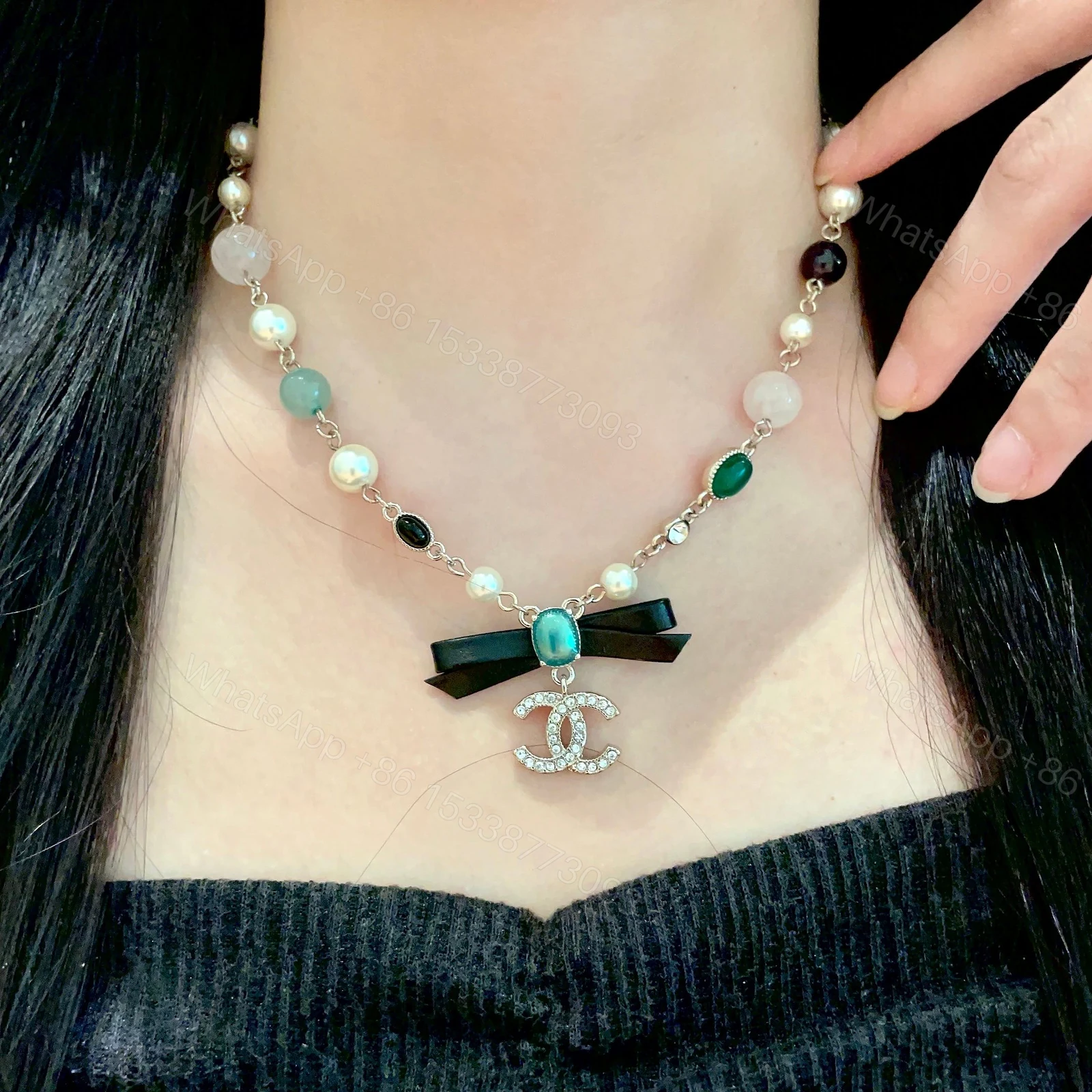 Chanel 一比一彩珠蝴蝶結LOGO項鍊 多色珍珠設計女款精品 — view 1
