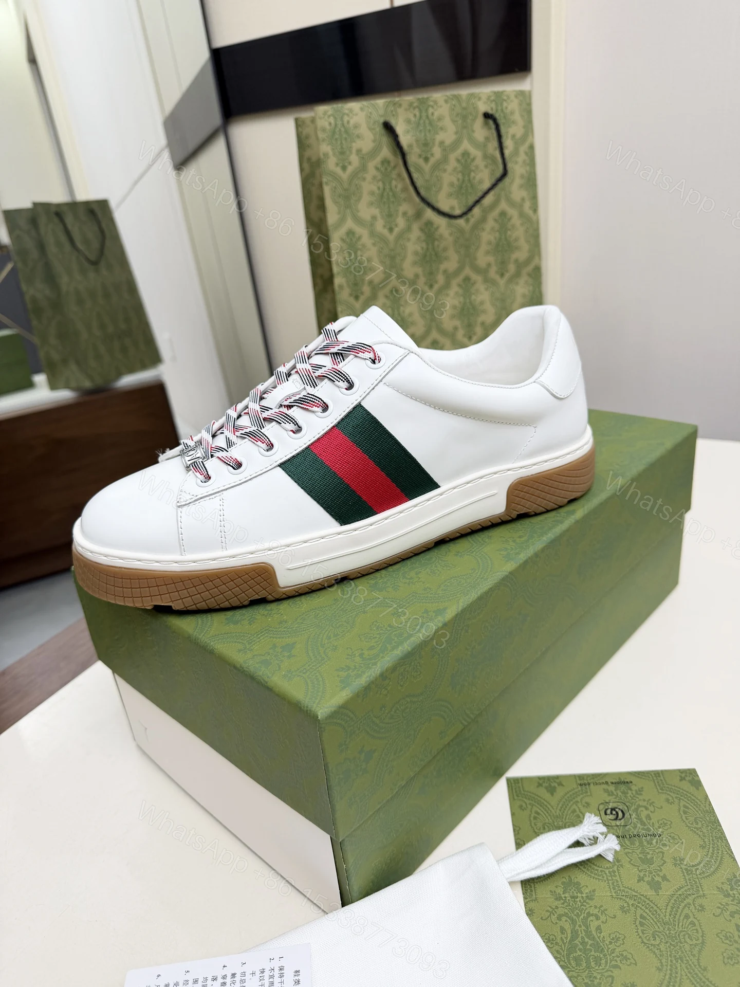 Gucci 原單 男女款 白色條紋休閒鞋 輕奢簡約日常款 — view 1