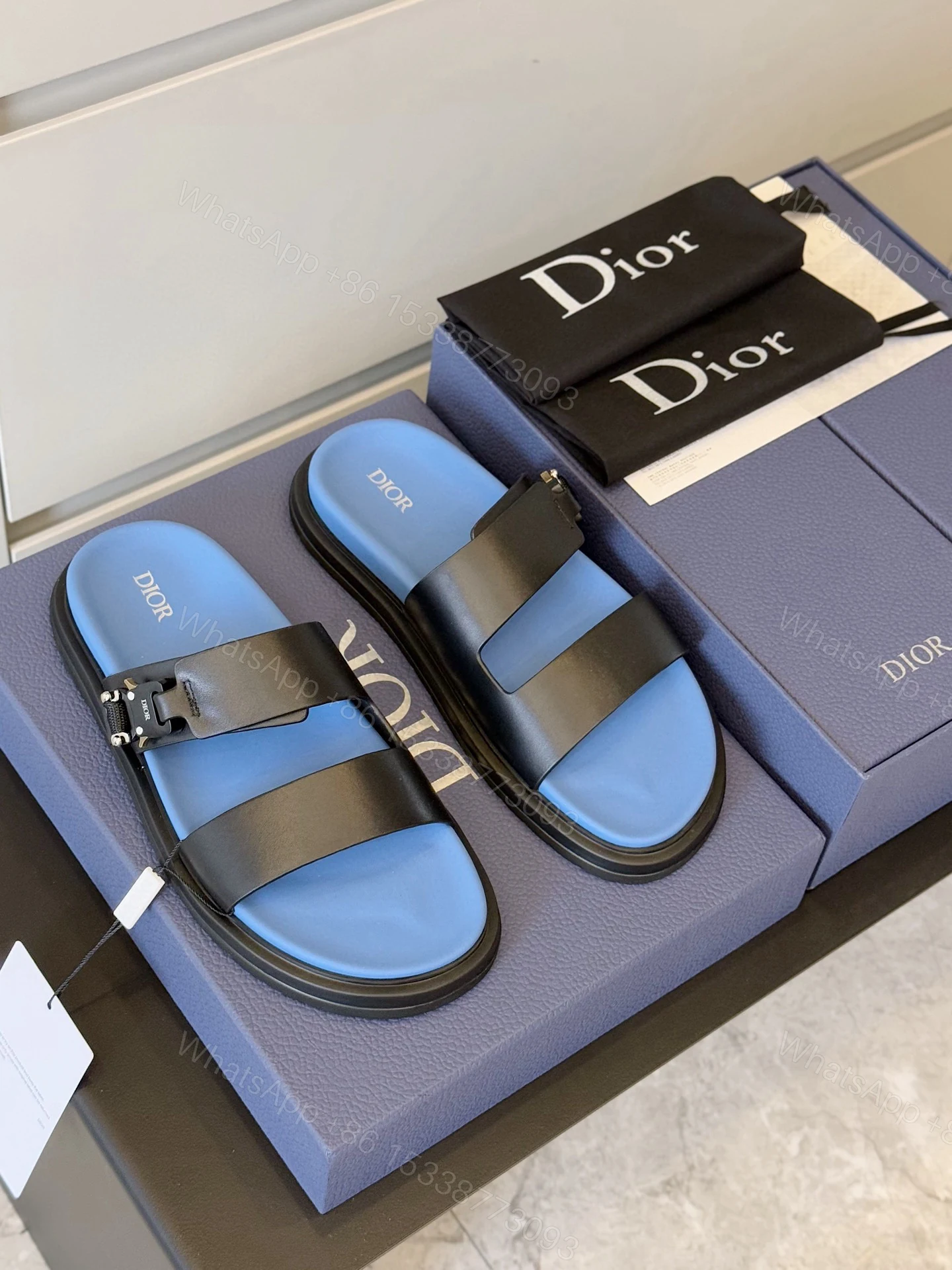 Dior 高仿 男款藍色皮革拖鞋 雙帶設計潮流款 — view 1
