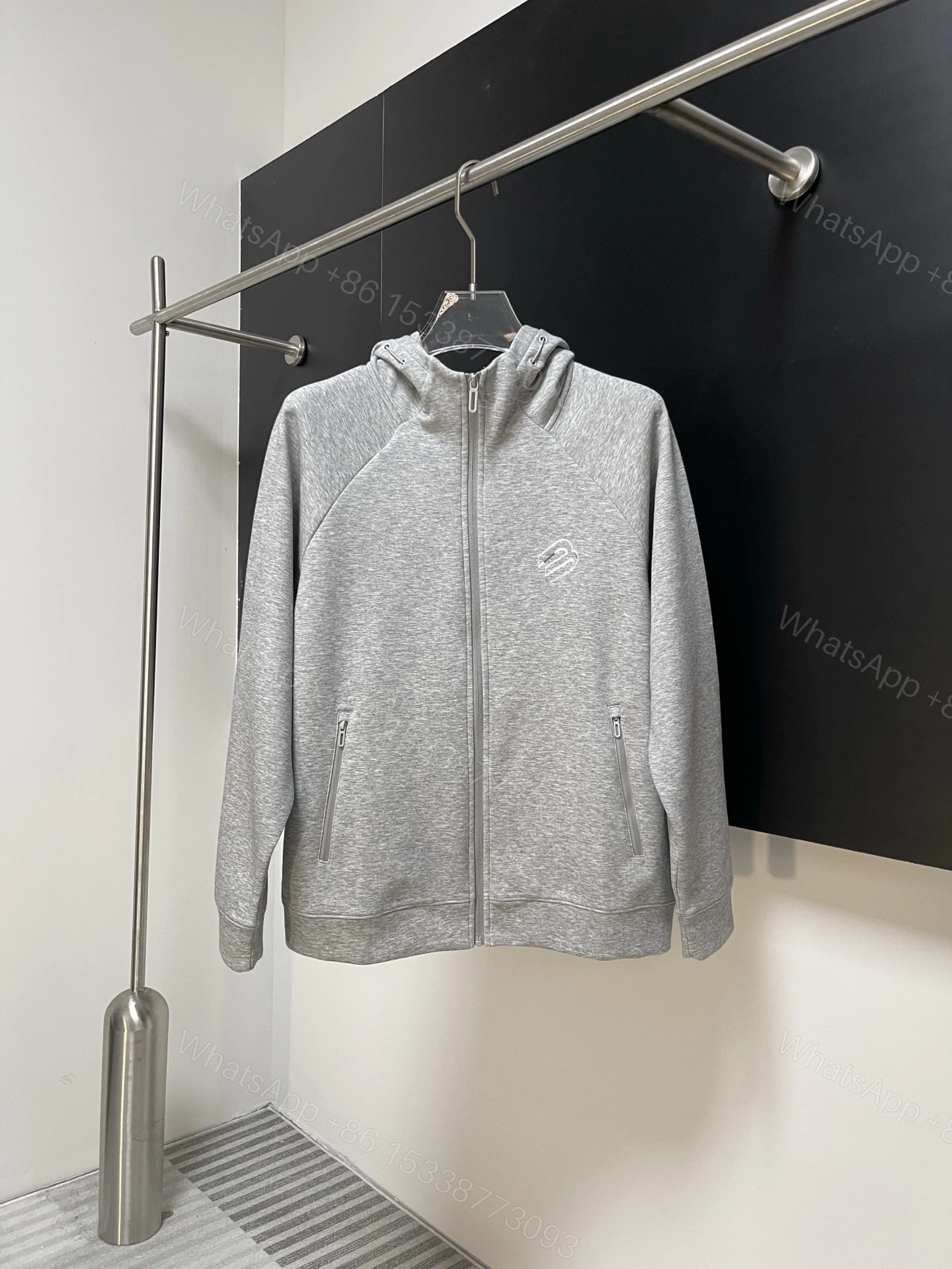 Balenciaga 一比一男士灰色機能帽外套 運動風簡約百搭款 — view 1