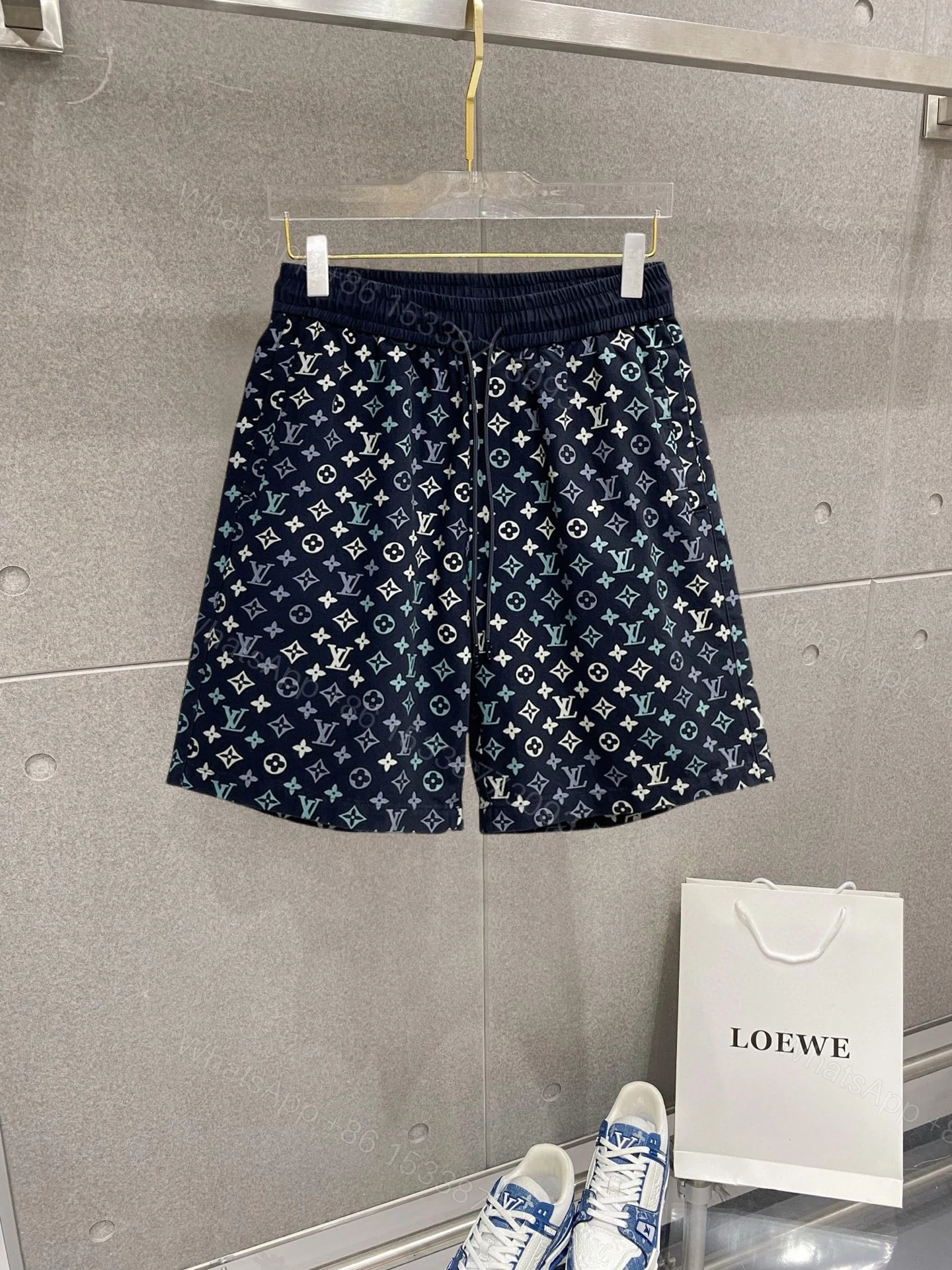 LV 一比一滿版老花短褲 藍色經典印花休閒款 — view 1