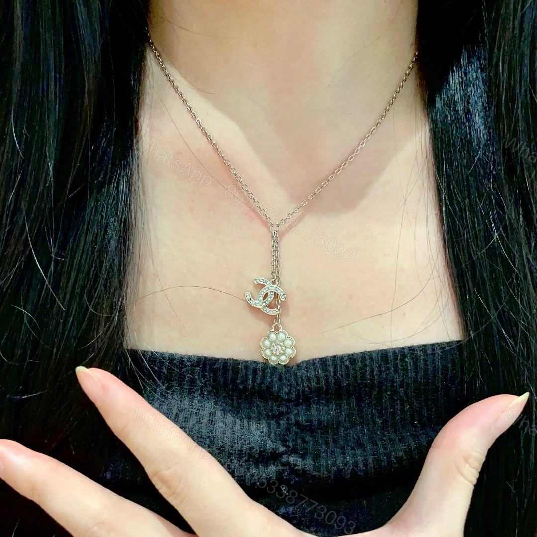 Chanel 原單雙C花朵吊墜項鍊 女款精緻鎖骨鍊 氣質百搭 — view 1