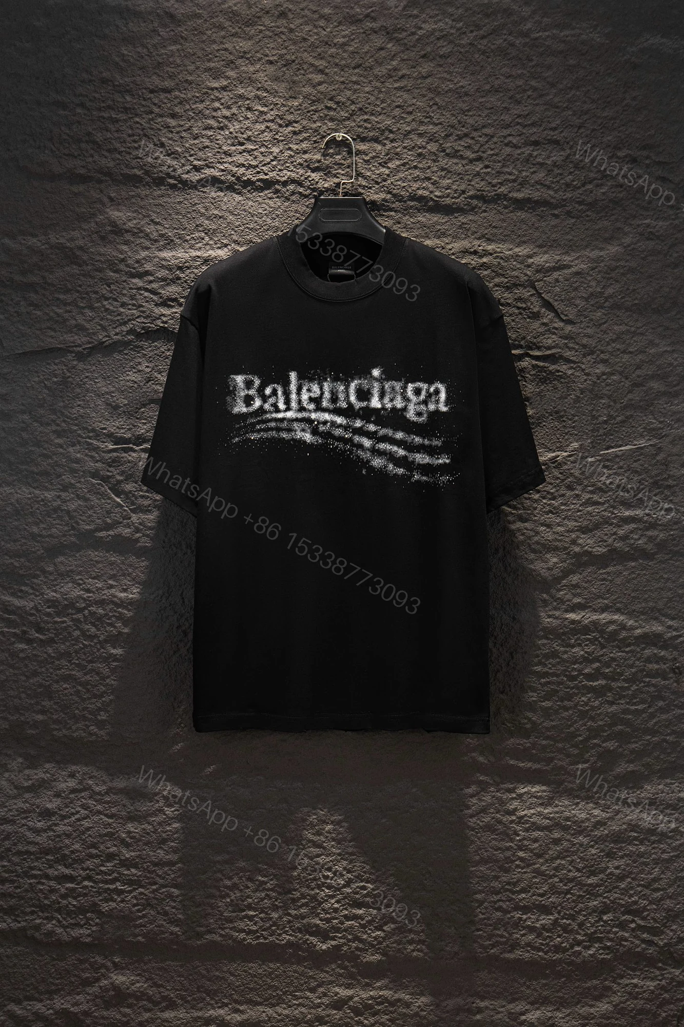 Balenciaga 一比一 男款 噴漆Logo短袖T恤 黑色街頭潮流款 — view 1