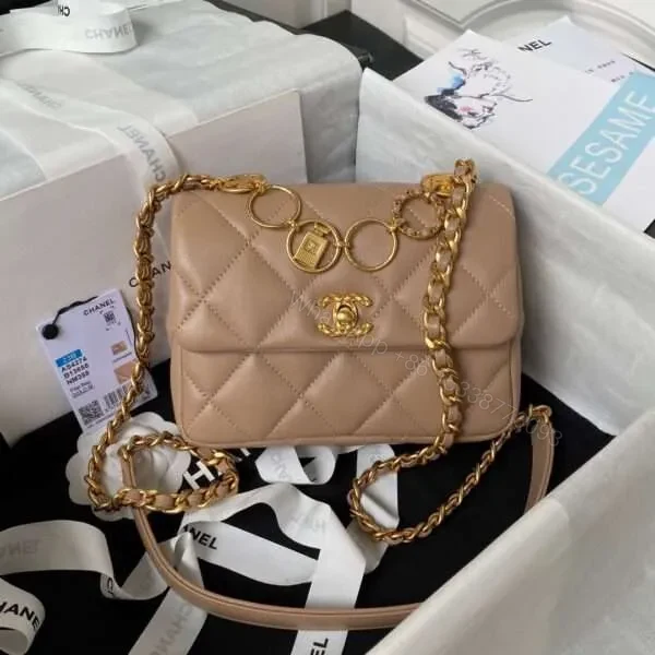 Chanel Handbags Brown Smooth Leather Charm 13x17x6cm — view 1