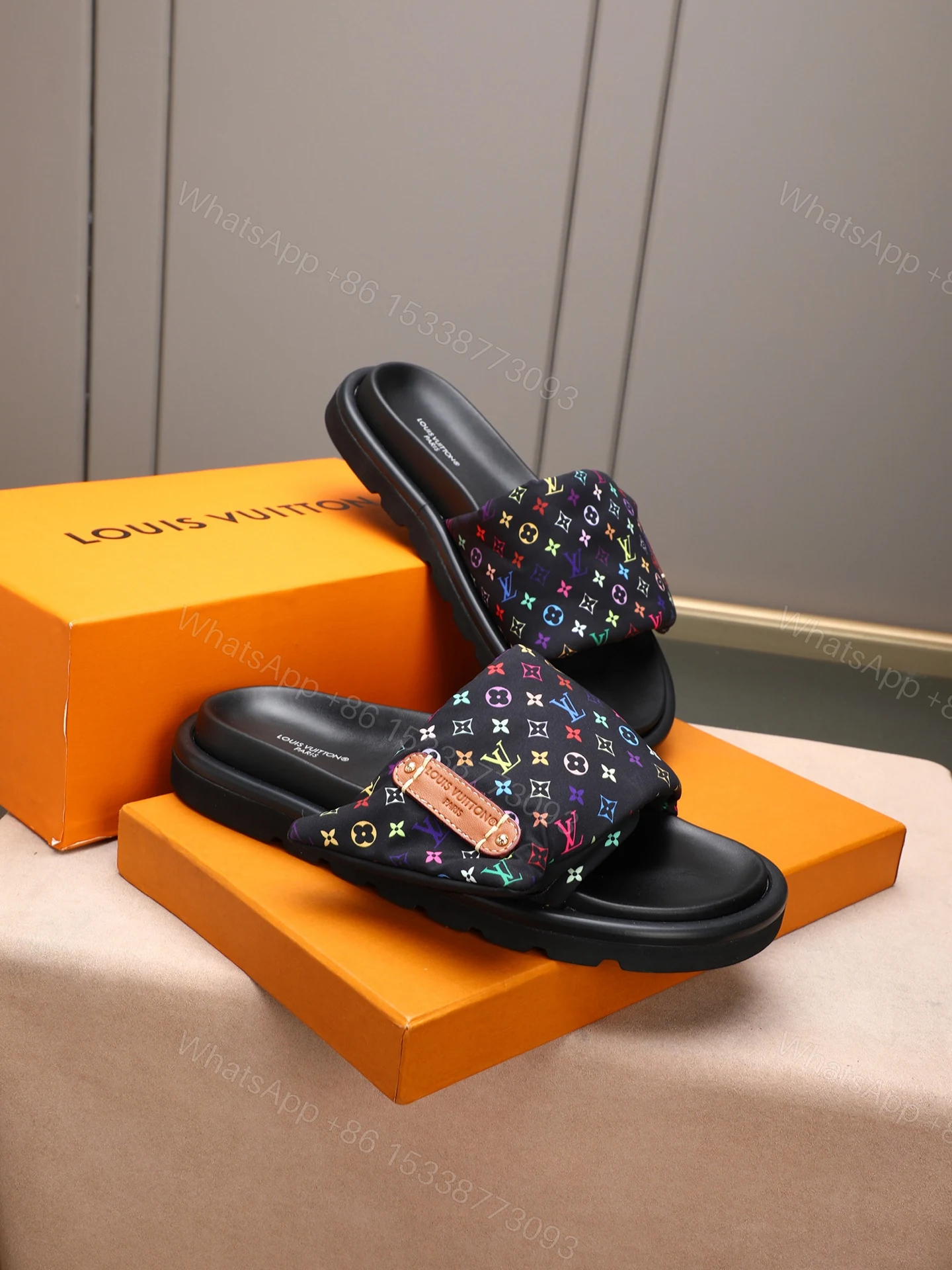 LV A貨 彩色丹寧Monogram厚底拖鞋 潮流款 — view 1