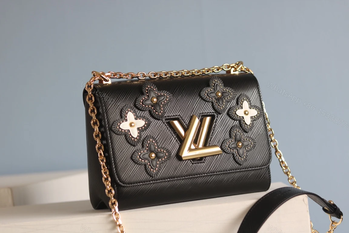 LV 一比一黑色花卉鉚釘鏈條包 精緻小香風單肩斜挎 — view 1