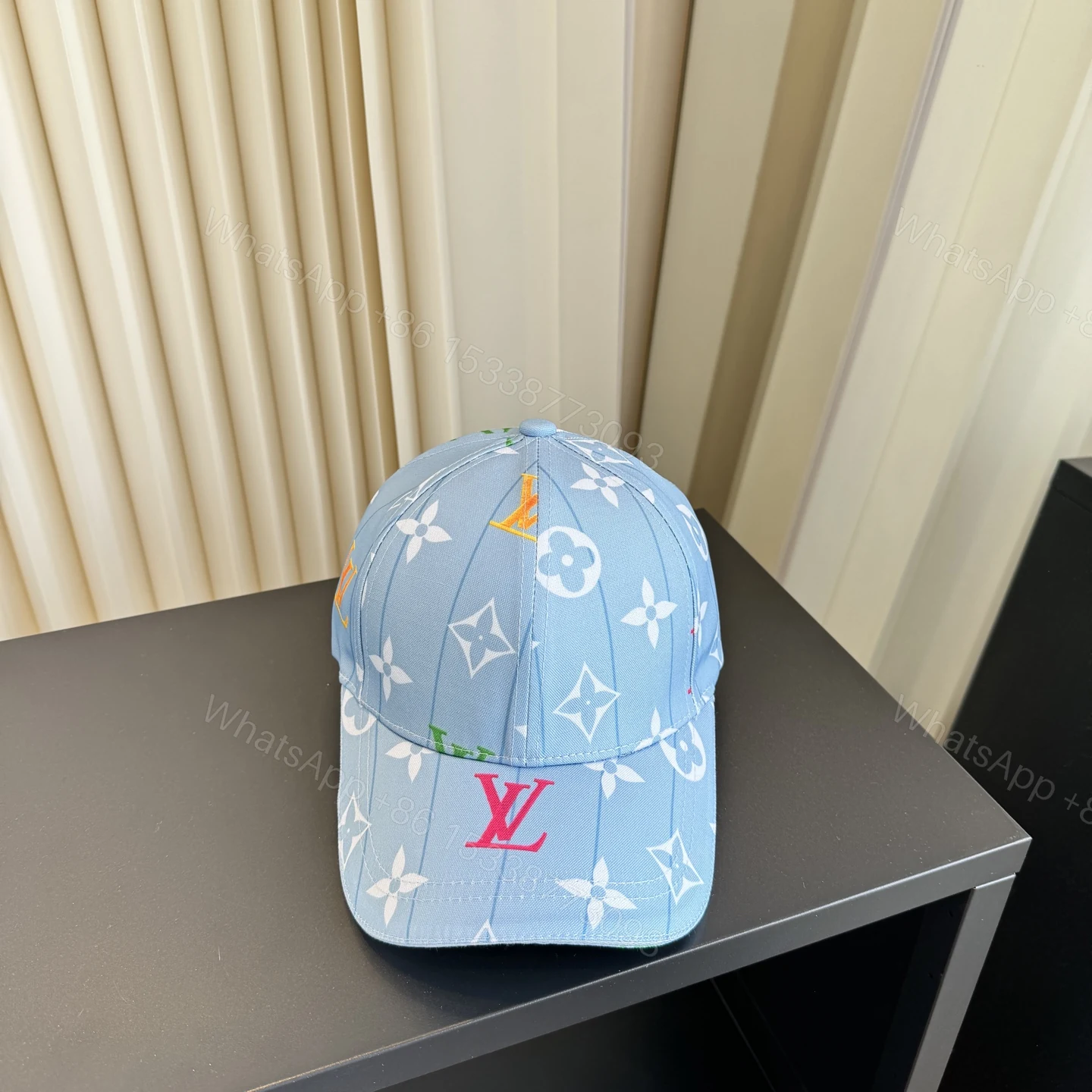 LV 原單 男/女款 淺藍滿版老花棒球帽 清爽時尚款 — view 1