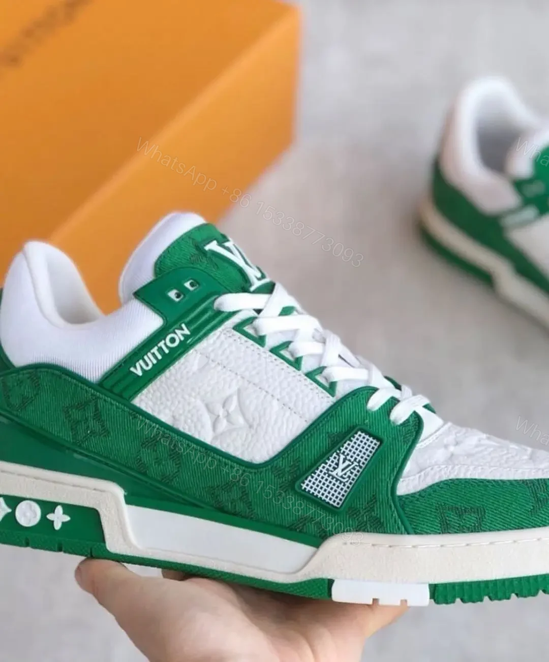 Louis Vuitton Trainer Sneaker Low Green in Dubai — view 1