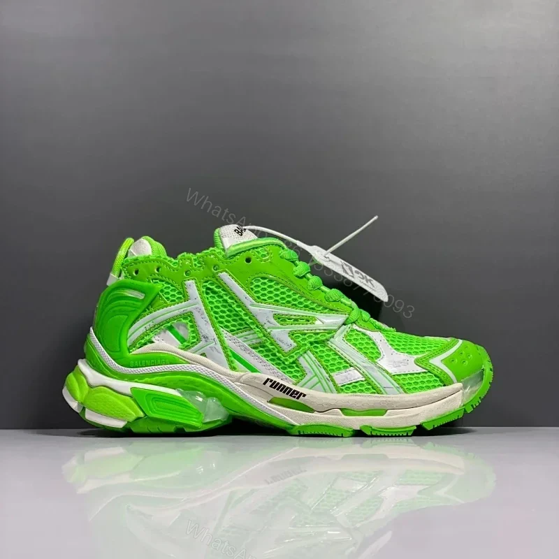 Balenciaga Runner Fluo Green — view 1