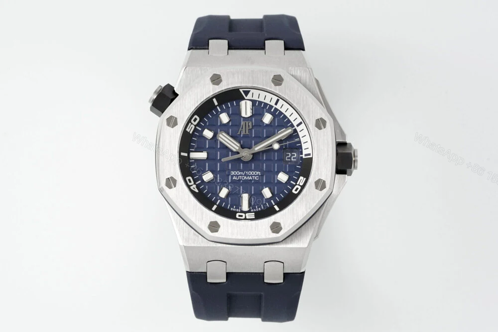 Royal Oak Offshore Diver 15720 SS APSF 1:1 Best Edition Blue Dial on Blue Rubber Strap Super Clone — view 1