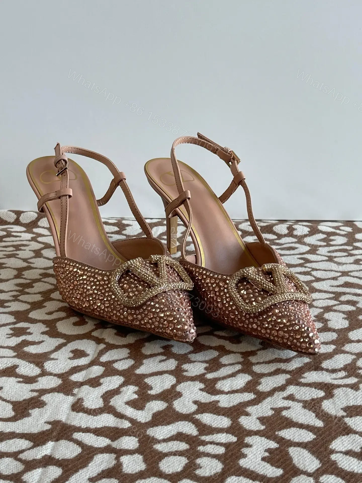 VALENTINO — view 1