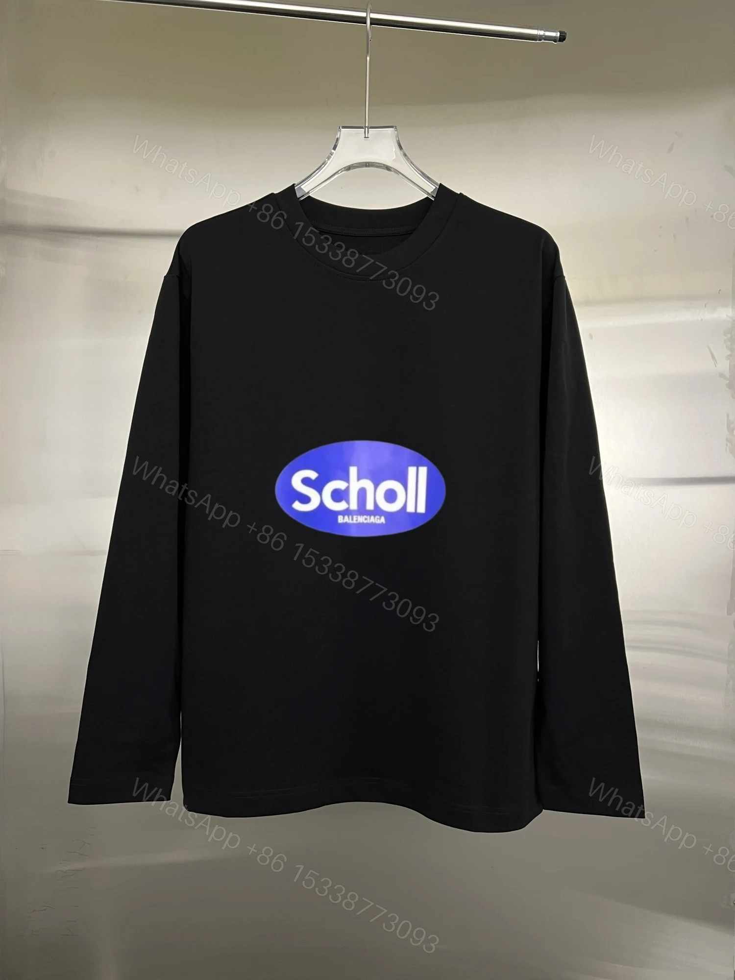 Balenciaga高仿聯名風長袖T 黑色Scholl標誌設計 極簡潮流穿搭 — view 1
