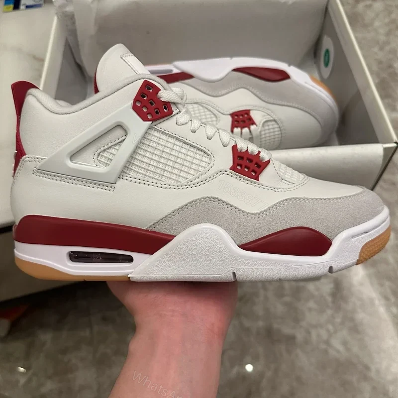 Jordan 4 Retro SB Varsity Red — view 1