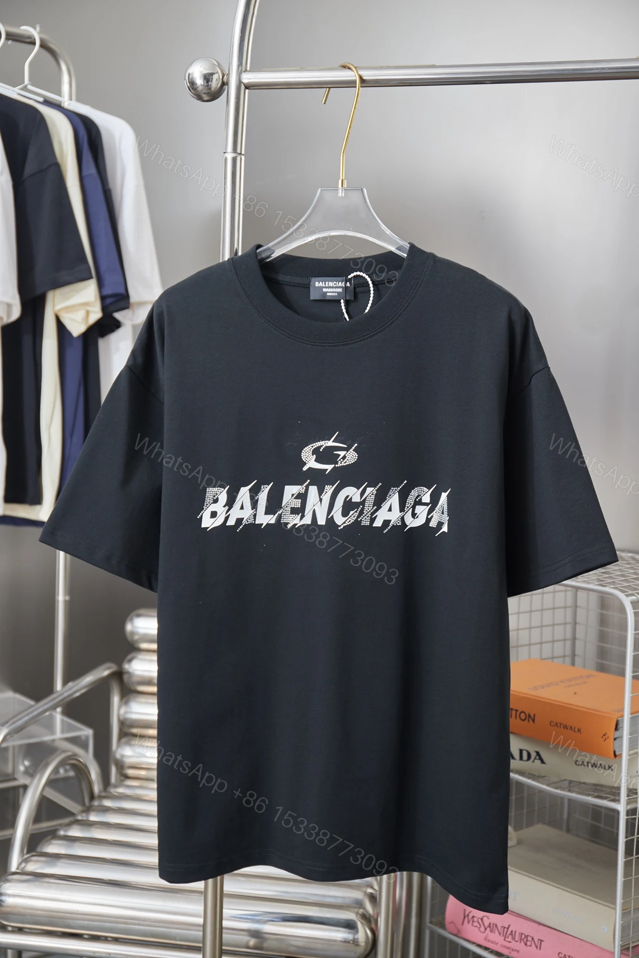 Balenciaga 高仿 個性字母印花短袖T恤 潮流寬鬆休閒上衣 黑色 — view 1