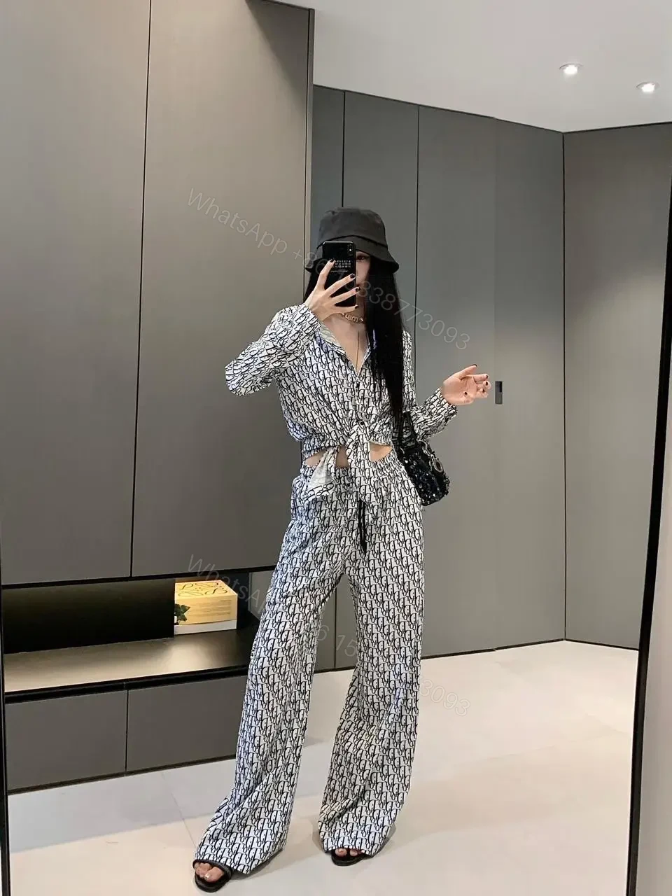 DIOR — view 1