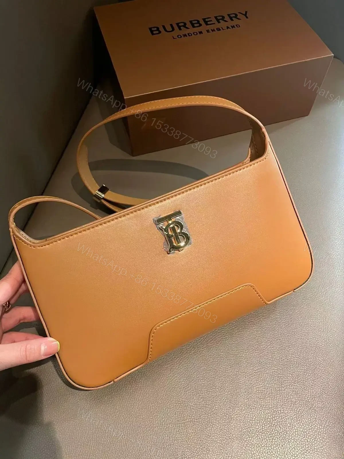 BURBERRY — view 1