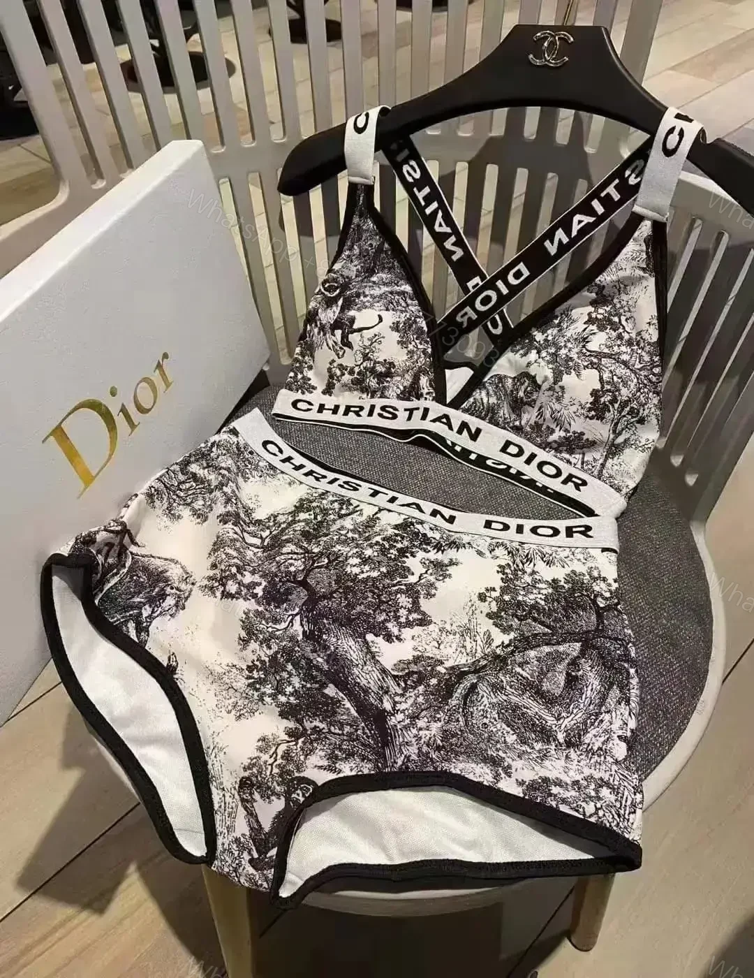 DIOR — view 1