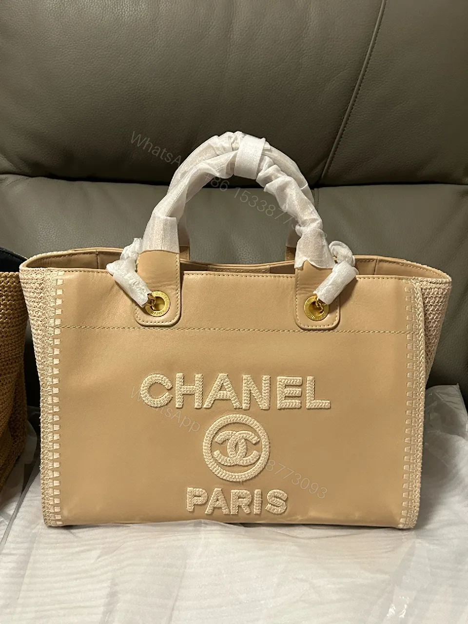 Beige Leather Tote: Embroidered Logo, Day-to-Evening Sophistication — view 1