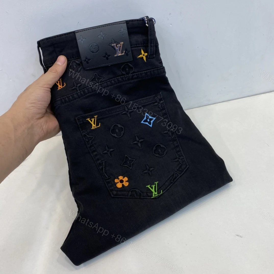 LV 高仿黑色刺繡牛仔褲 繽紛經典圖案設計款 — view 1