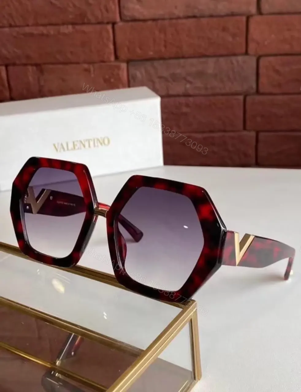 VALENTINO — view 1