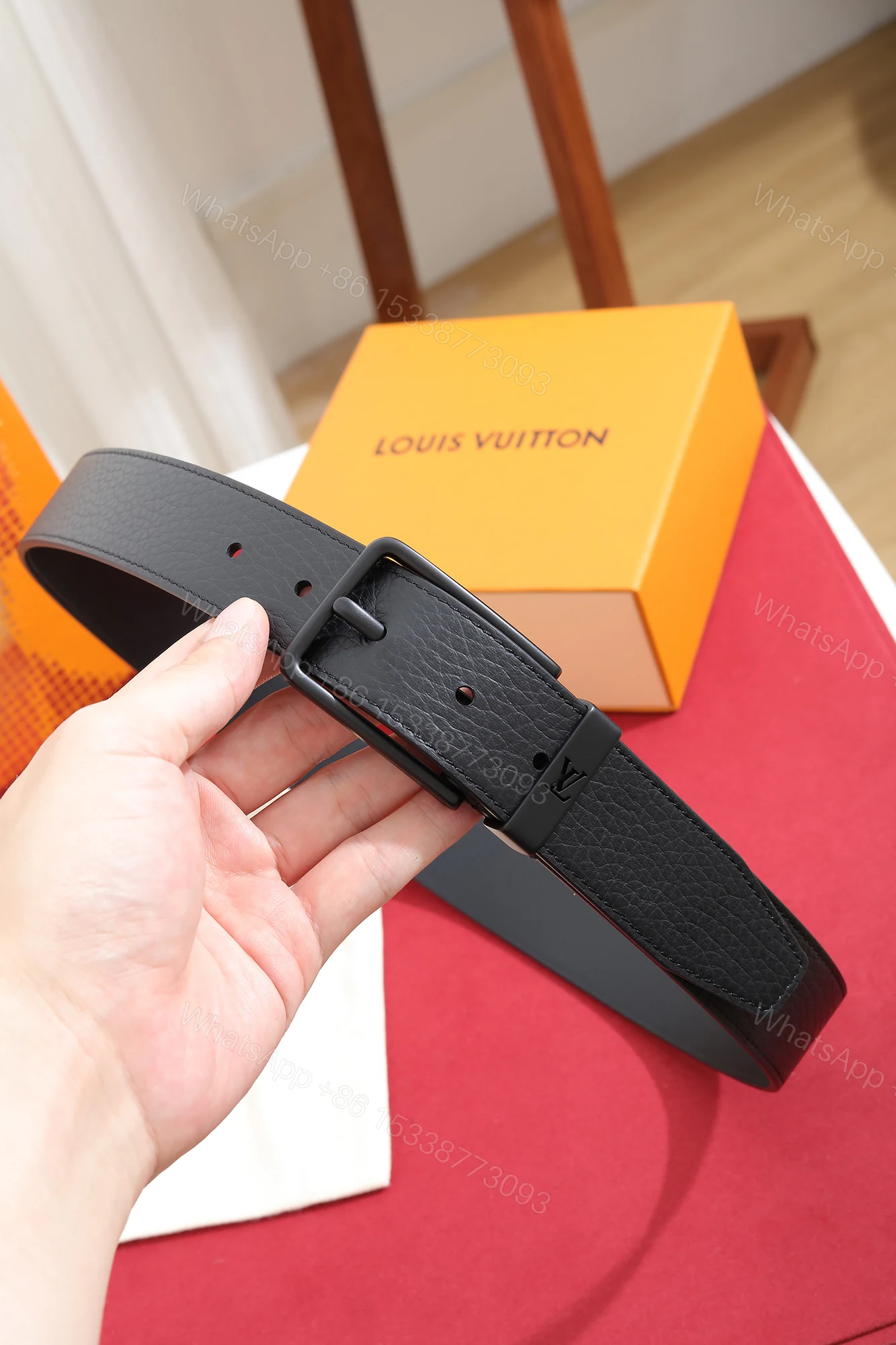 LV 高仿男款黑色皮帶 荔枝紋真皮百搭商務款 — view 1