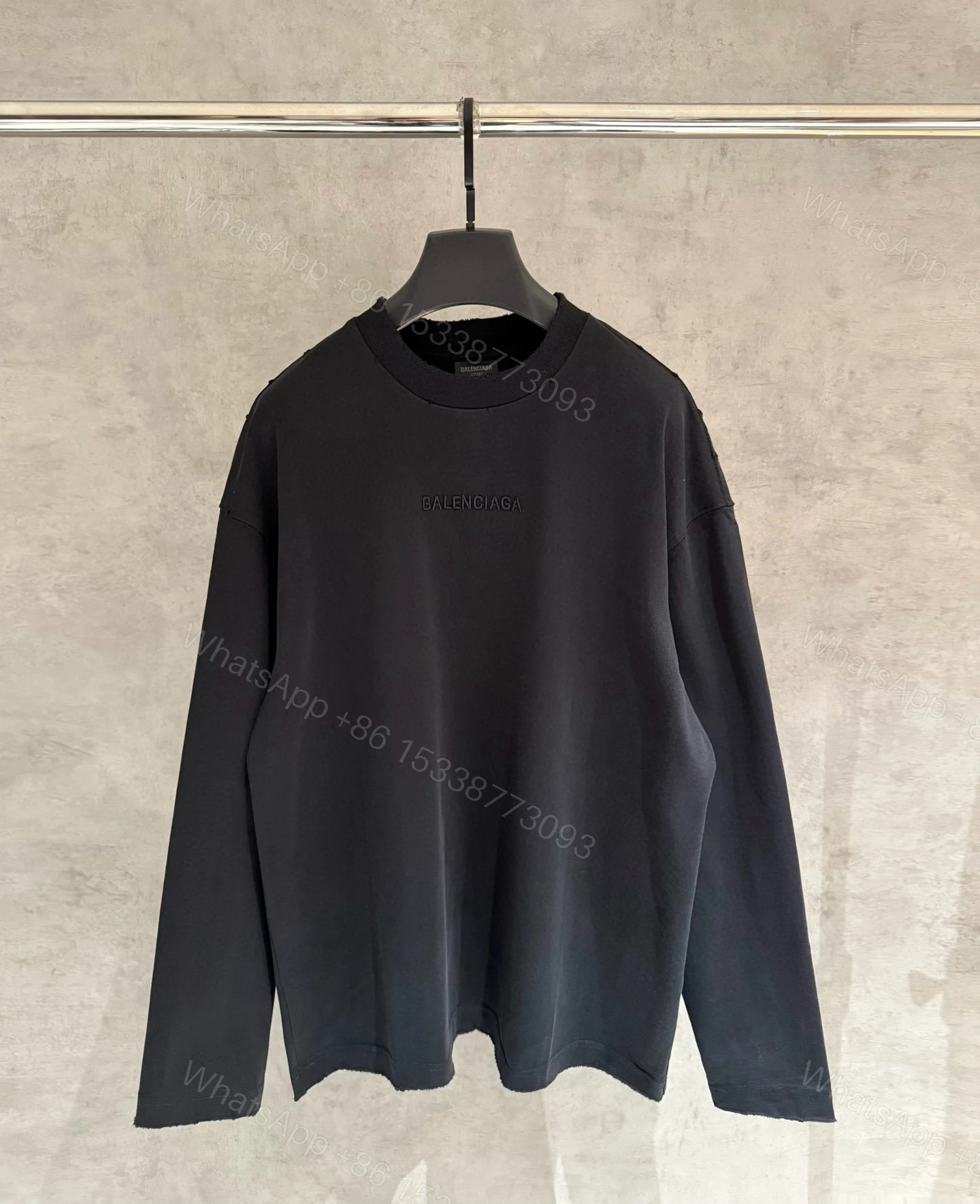 Balenciaga一比一男士黑色長袖T恤立體Logo設計簡潔實穿款 — view 1