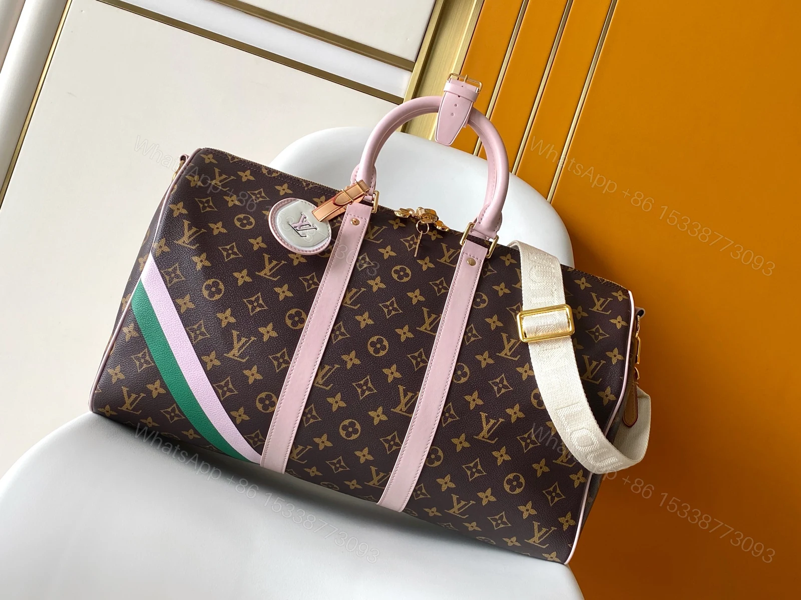 LV 高仿 Monogram 綠粉拼色 Keepall 波士頓旅行袋 — view 1