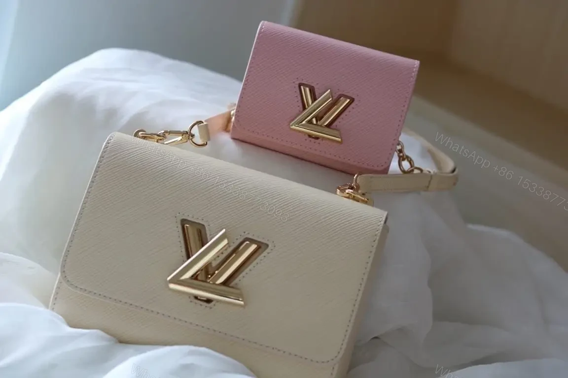 LOUIS VUITTON — view 1