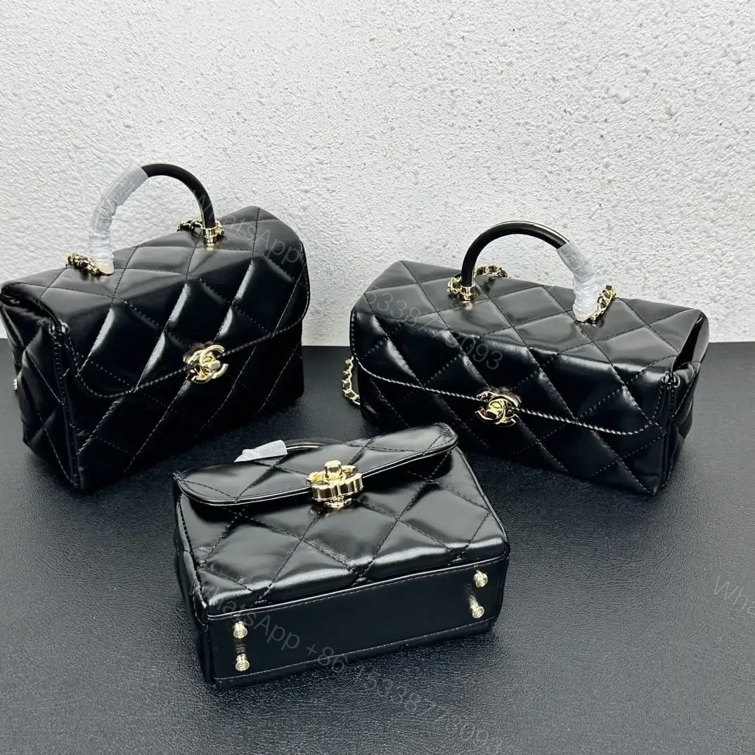 CHANEL — view 1