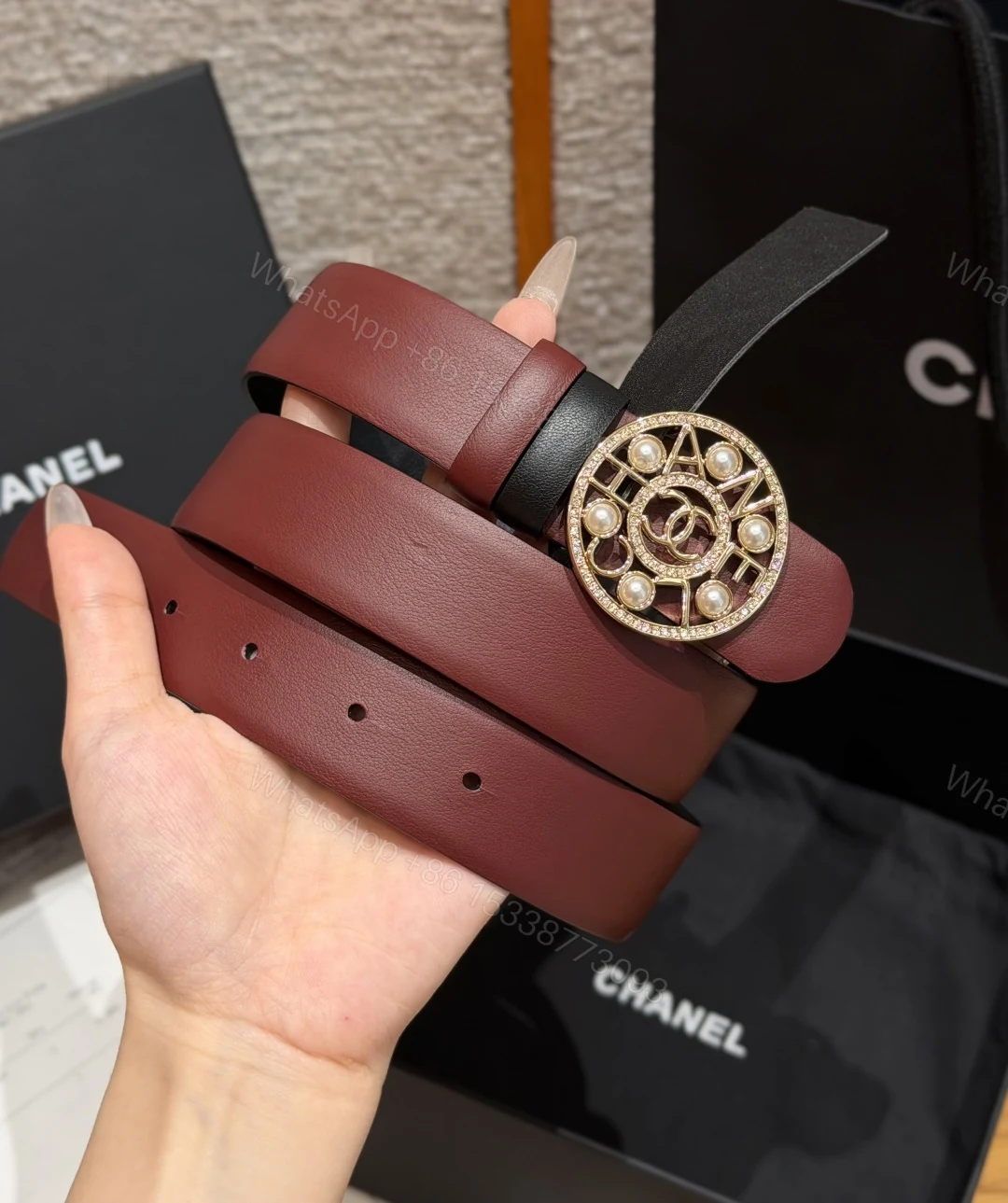 Chanel 高仿 女款珍珠雙C圓扣皮帶 酒紅色時尚腰帶 名媛風款 — view 1