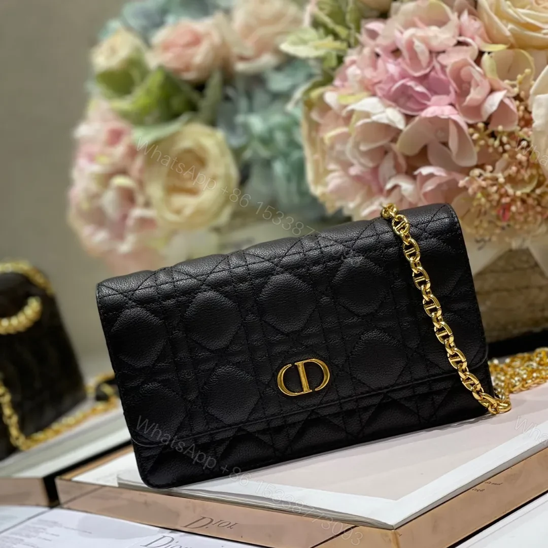 Dior Woc Women’s Black Handbag with Gold Lock 20×11.5×3.5cm — view 1